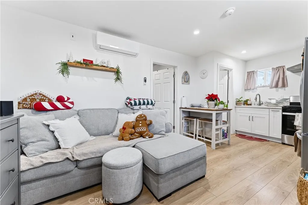 Additional image 64 of 3826 W 64th St, Inglewood, CA 90302