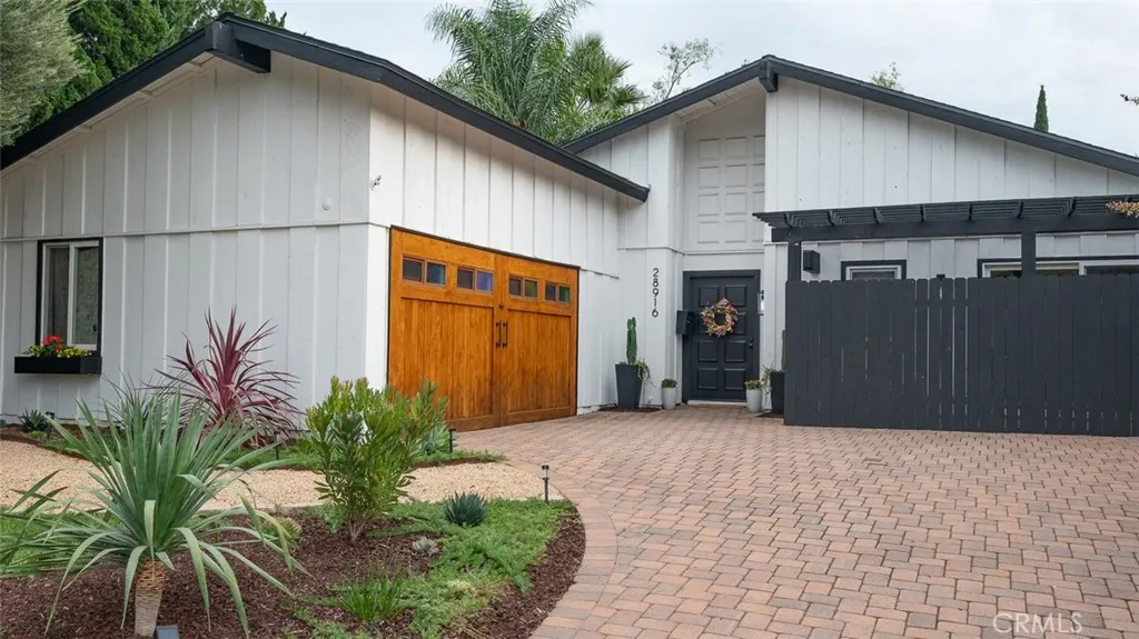 Additional image 2 of 28916 Valley Heights Dr, Agoura Hills, CA 91301