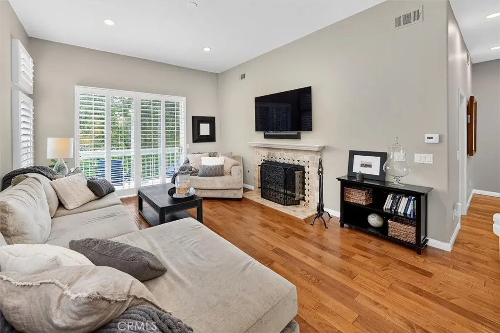 Additional image 6 of 24402 Hampton Drive Unit B, Valencia, CA 91355