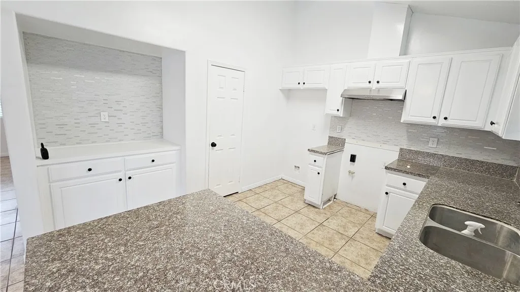 Additional image 77 of 5020 Trabuco Canyon Dr, Bakersfield, CA 93307