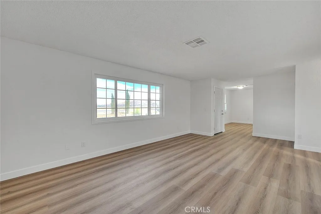 Additional image 38 of 22133 Thunderbird Rd, Apple Valley, CA 92307