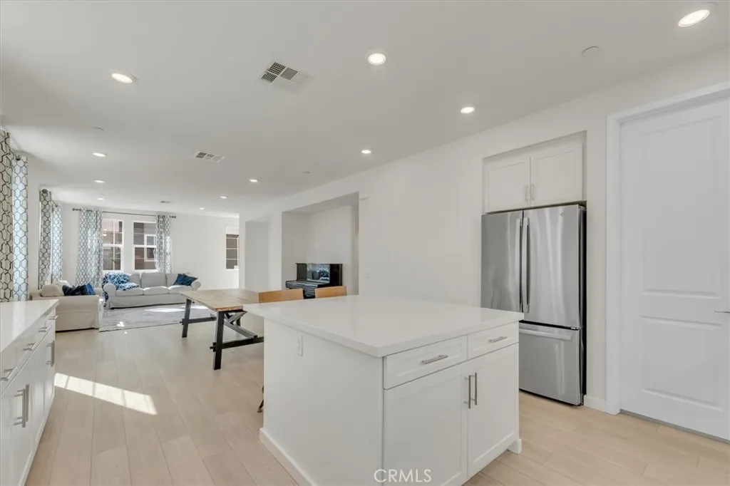 Additional image 102 of 27116 Valley Oak Place, Valencia, CA 91355