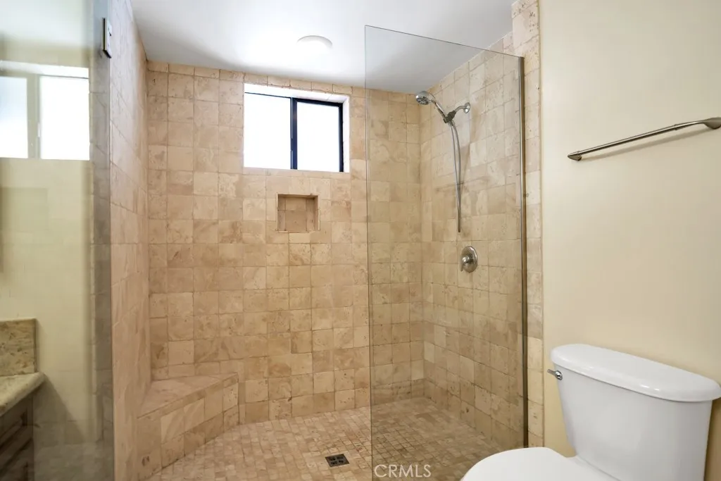 Additional image 11 of 4724 Kester Unit 410, Sherman Oaks, CA 91403