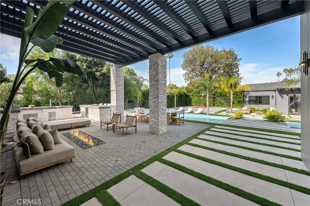 Additional image 110 of 20511 Wells Drive, Woodland Hills, CA 91364