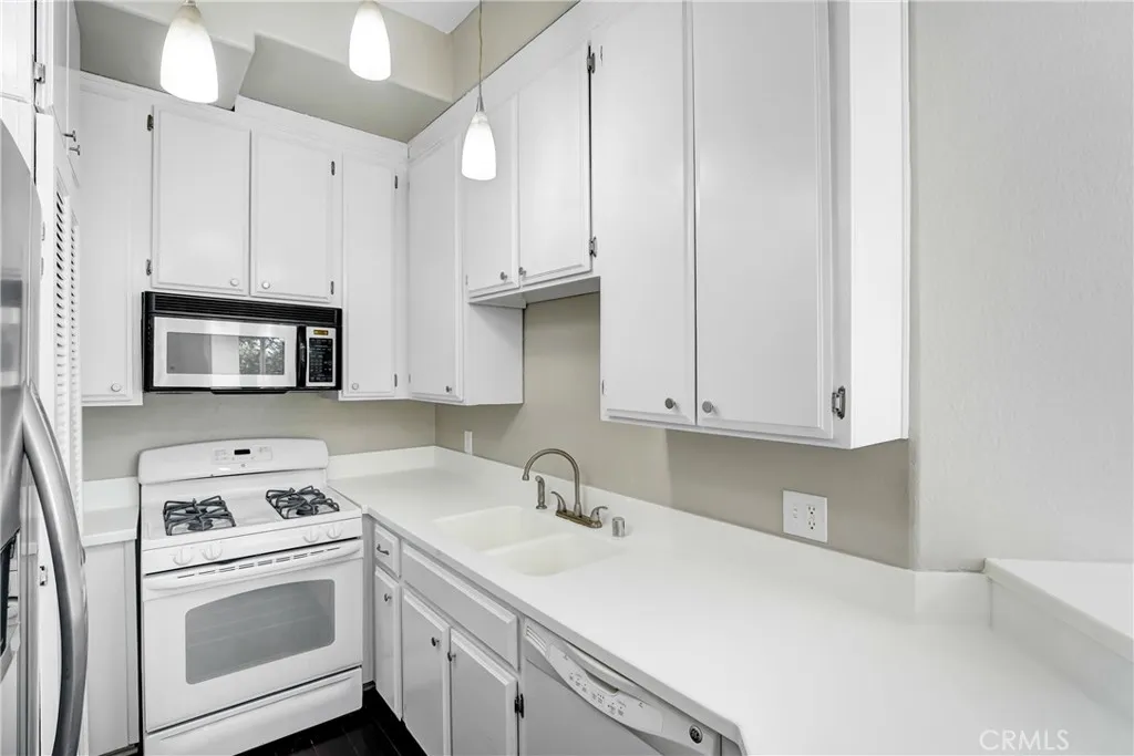 Additional image 7 of 6140 Monterey Road Unit 406, Los Angeles, CA 90042