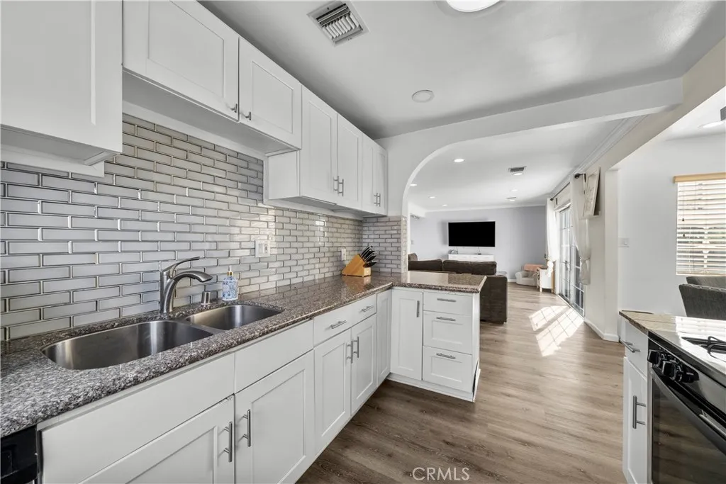 Additional image 15 of 18019 Tiara, Encino, CA 91316