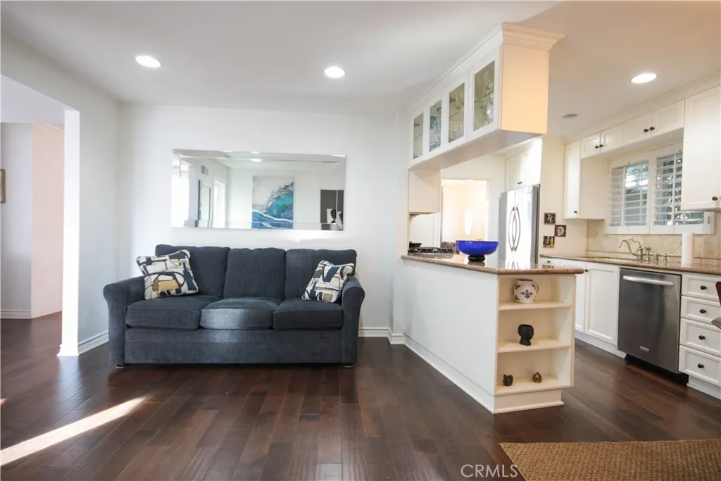 Additional image 16 of 10211 Cliff Drive, Huntington Beach, CA 92646