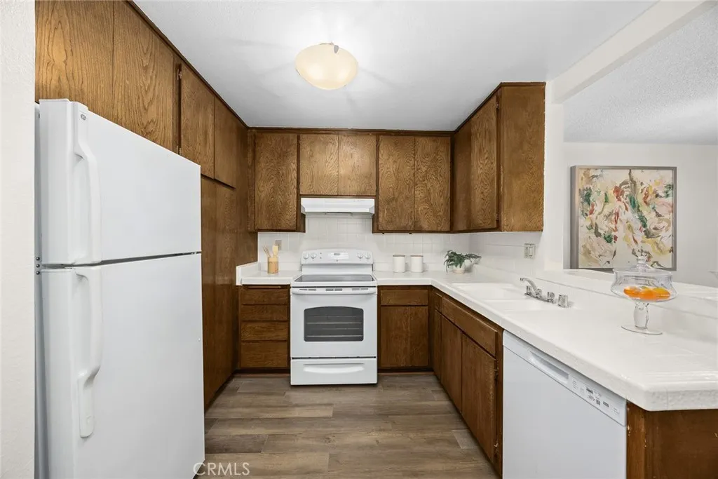 Additional image 9 of 360 S Euclid Avenue S Unit 219, Pasadena, CA 91101