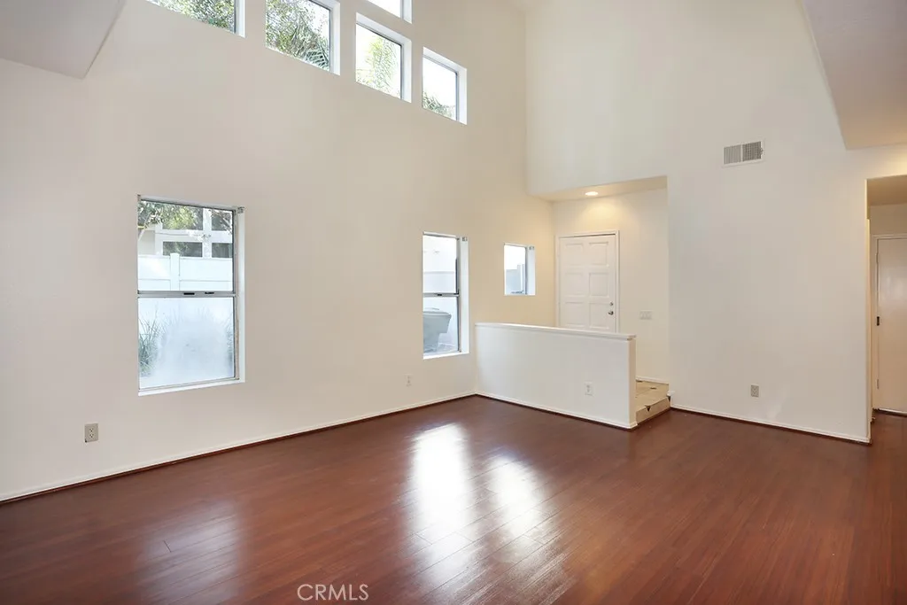 Additional image 6 of 961 S Lone Pine Ln, Anaheim Hills, CA 92808