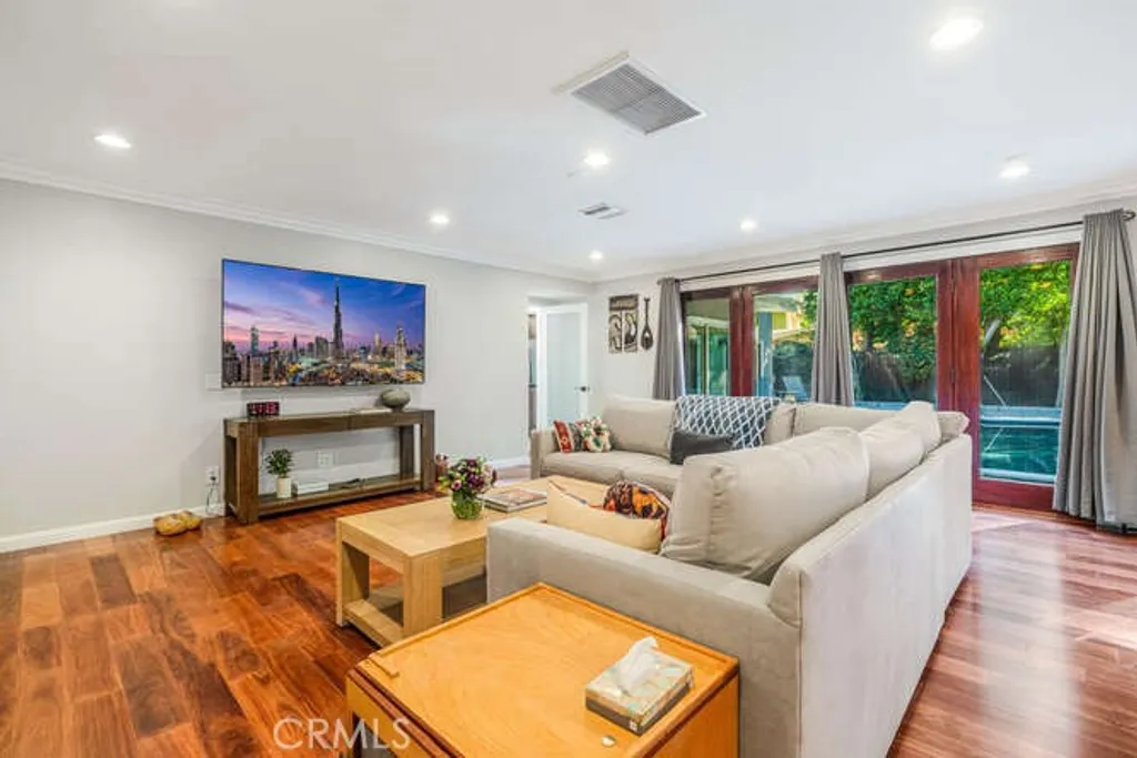 Additional image 12 of 3325 Alginet, Encino, CA 91436