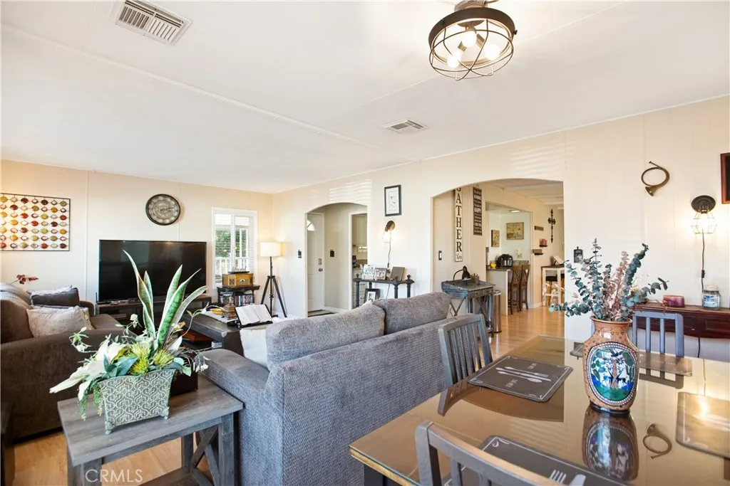 Additional image 55 of 39 Pine Via Avenue, Anaheim, CA 92801