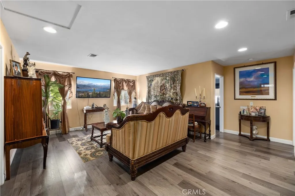 Additional image 8 of 3734 Las Palmas, Palmdale, CA 93550