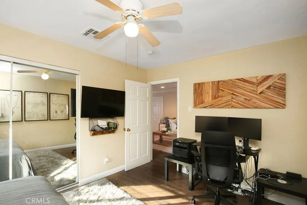 Additional image 15 of 5024 N Bentree Circle, Long Beach, CA 90807