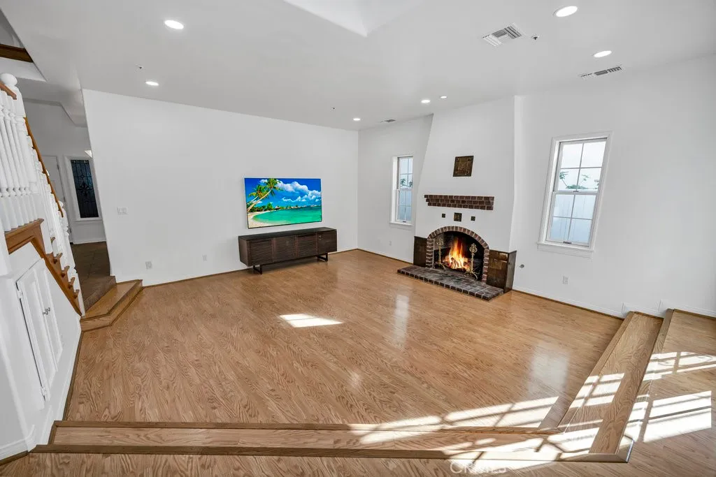 Additional image 65 of 217 N Lima St, Sierra Madre, CA 91024