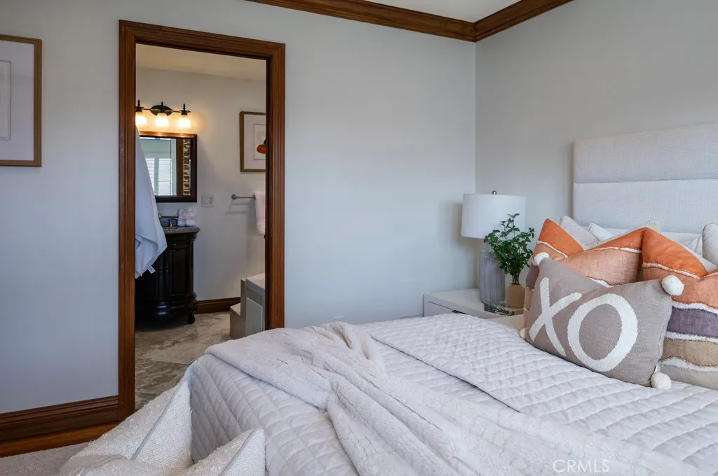 Additional image 16 of 401 Holmwood Dr, Newport Beach, CA 92663