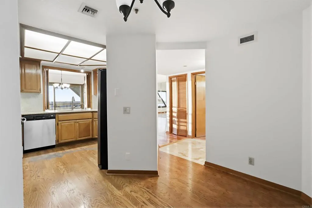 Additional image 120 of 230 W Laurel Street Unit 502, San Diego, CA 92101