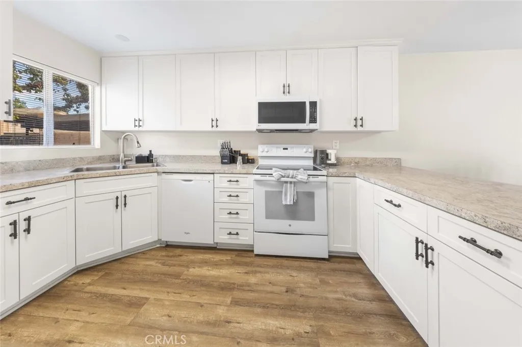 Additional image 17 of 24430 Nicklaus Drive Unit L2, Valencia, CA 91355