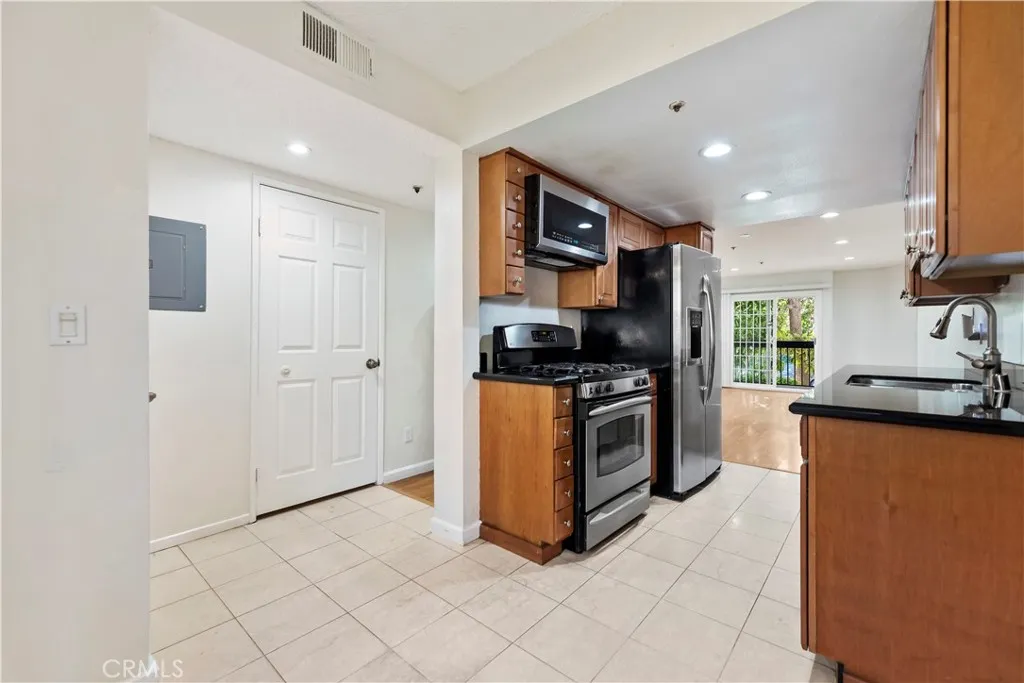 Additional image 15 of 147 W Acacia Avenue Unit#104, Glendale, CA 91204