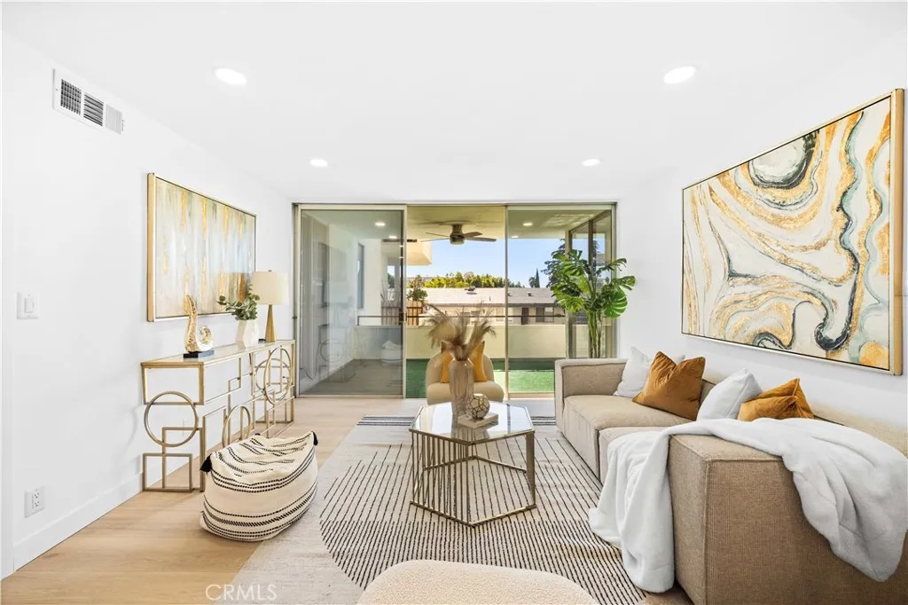 Additional image 60 of 1550 N Laurel Avenue N Unit 203, Los Angeles, CA 90046