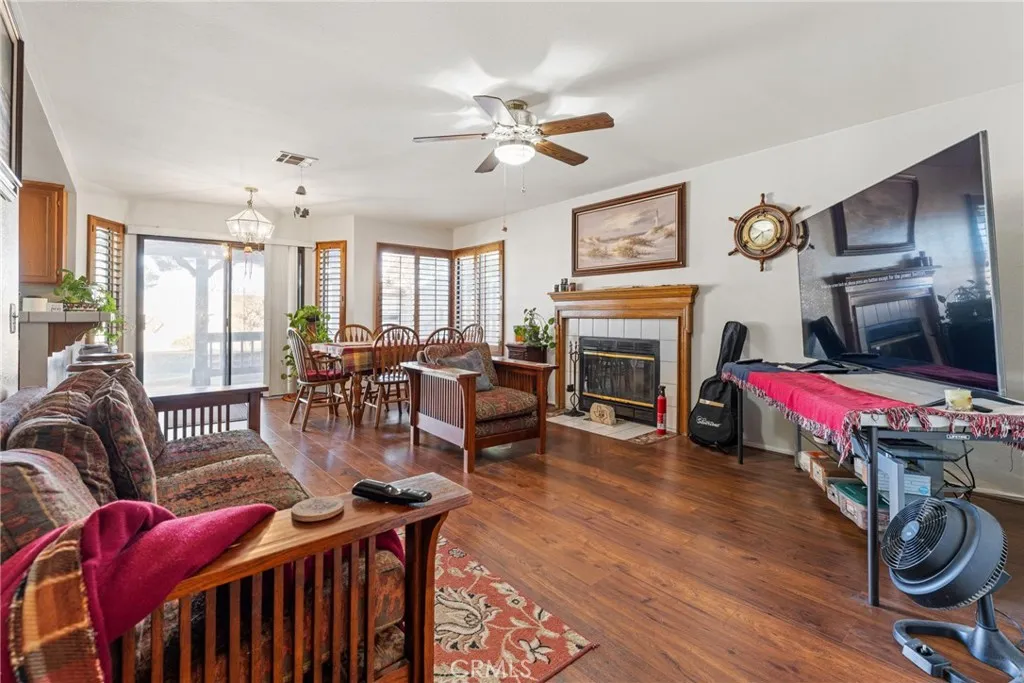 Additional image 12 of 2323 Golden Ln, Lancaster, CA 93536