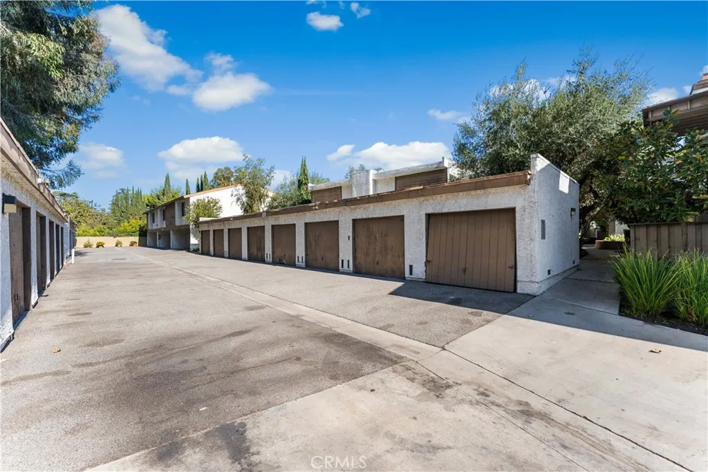 Additional image 96 of 15511 Sherman Way Unit 1, Van Nuys, CA 91406