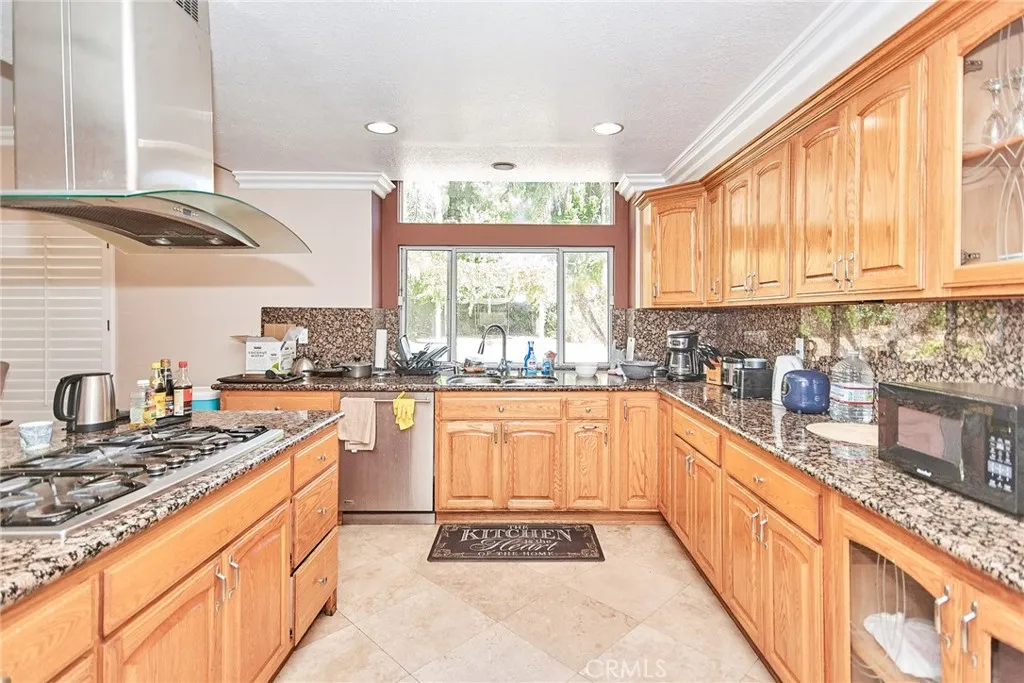 Additional image 21 of 16 Los Felis, Pomona, CA 91766