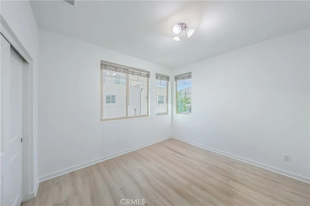 Additional image 14 of 177 Frame, Irvine, CA 92618