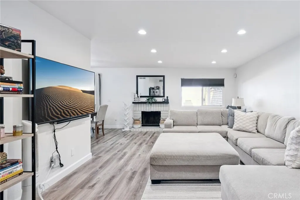 Additional image 5 of 15813 Ada St, Canyon Country, CA 91387