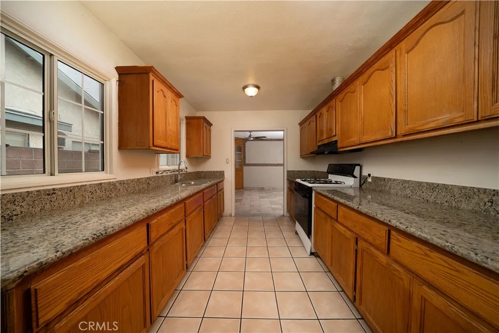 Additional image 34 of 728 N Geneva St, Anaheim, CA 92801