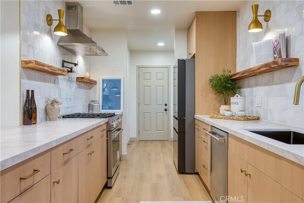 Additional image 15 of 925 W Autumn Dr, Anaheim, CA 92805