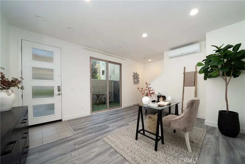 Additional image 6 of 217 Magnet, Irvine, CA 92618