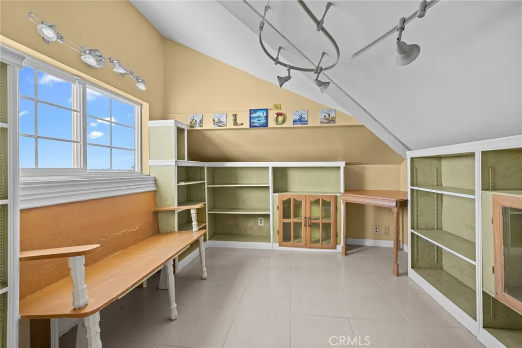 Additional image 108 of 3916 Carnavon, Los Angeles, CA 90027