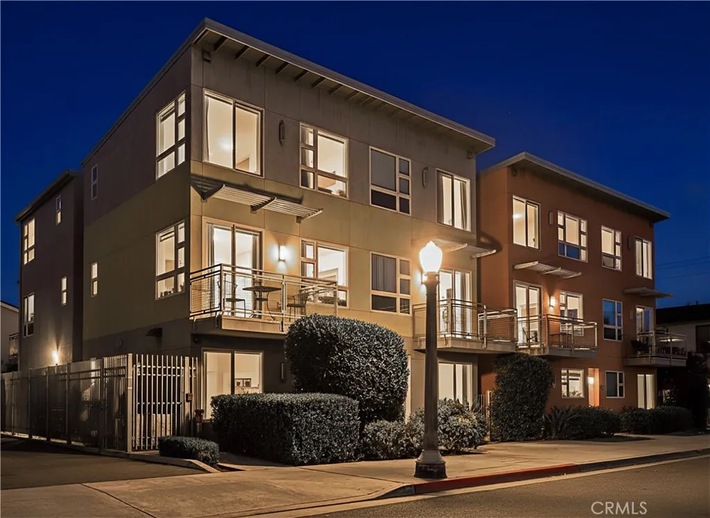 Additional image 9 of 1759 Fulton St, Fresno, CA 93721