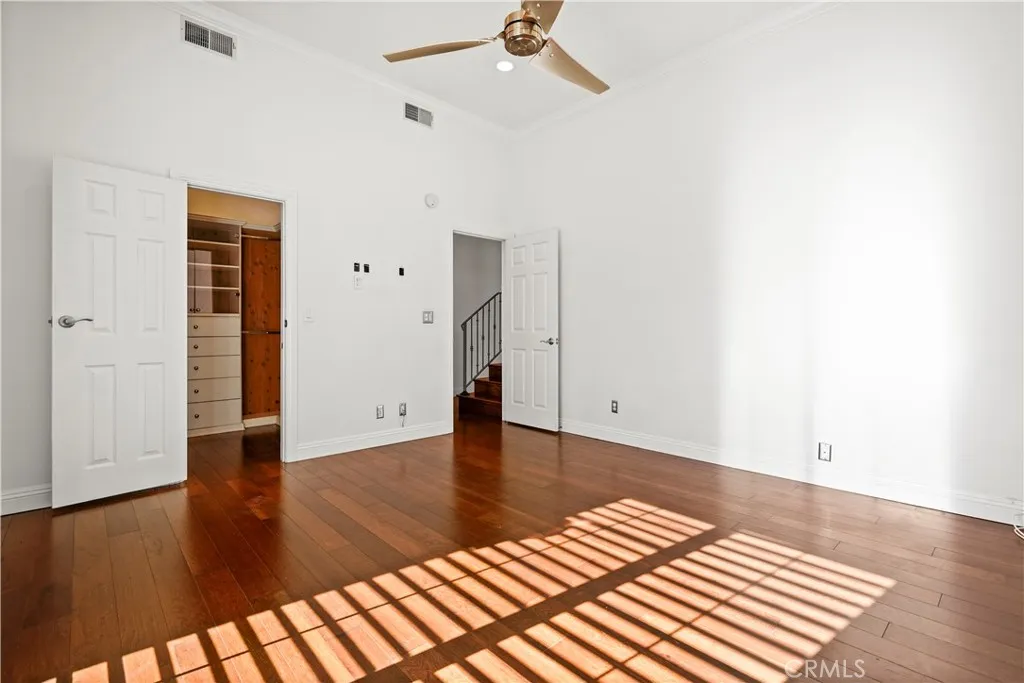 Additional image 13 of 18409 Collins Street Unit D, Tarzana, CA 91356