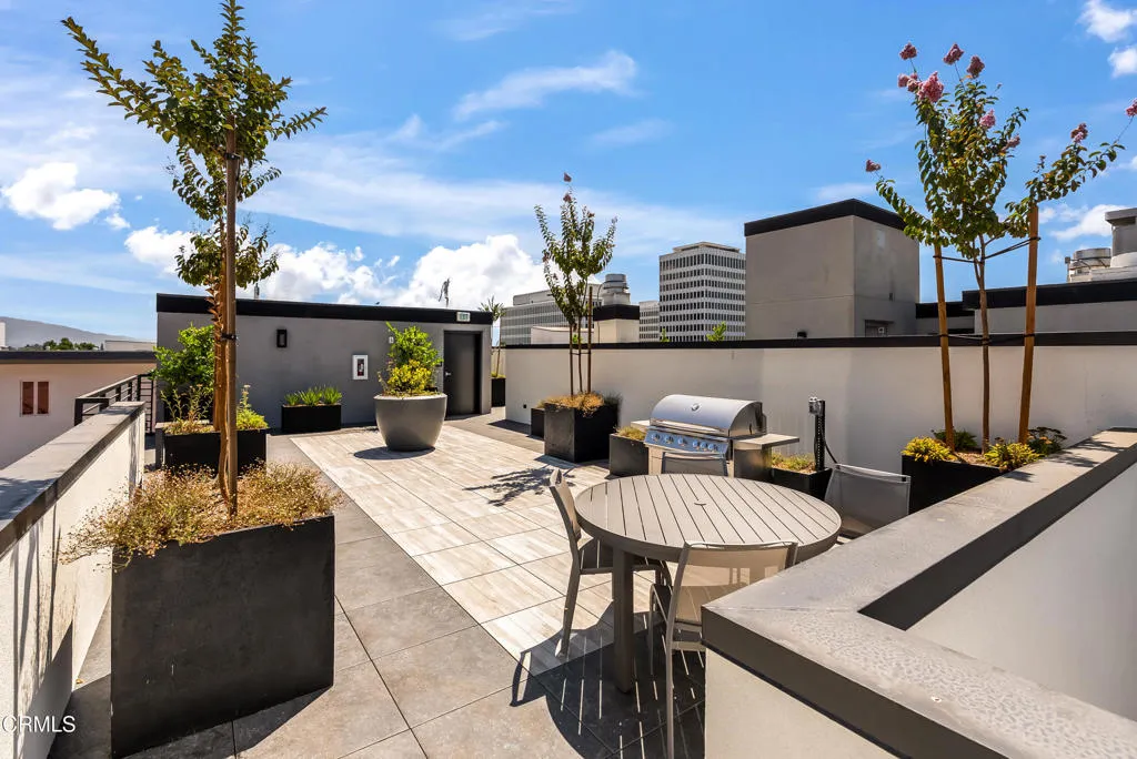 Additional image 63 of 150 S Oak Knoll Avenue Unit 205, Pasadena, CA 91101