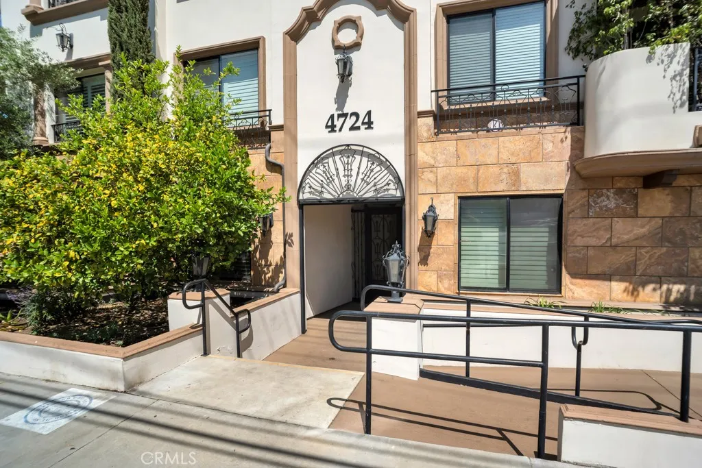 Additional image 2 of 4724 Kester Unit 410, Sherman Oaks, CA 91403