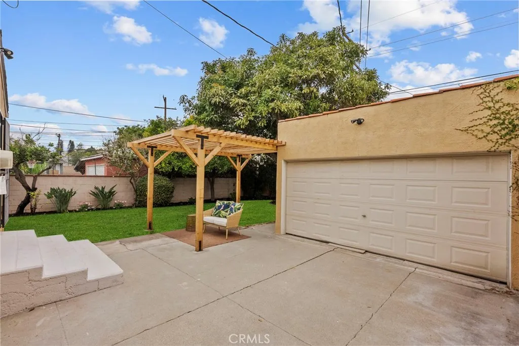 Additional image 41 of 2928 11th St, Los Angeles, CA 90018