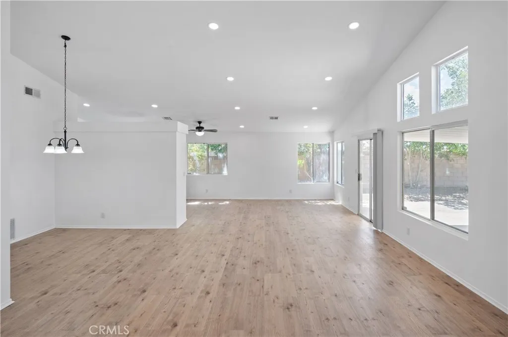 Additional image 6 of 44133 32nd St W, Lancaster, CA 93536