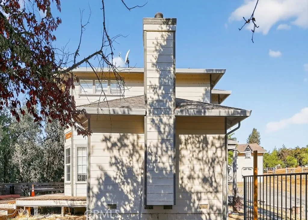 Additional image 3 of 2523 Hartley Street, Lakeport, CA 95453