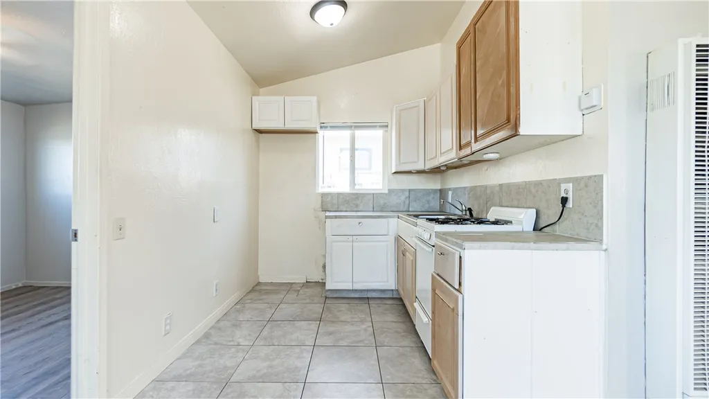 Additional image 60 of 33656 Washington Dr, Yucaipa, CA 92399