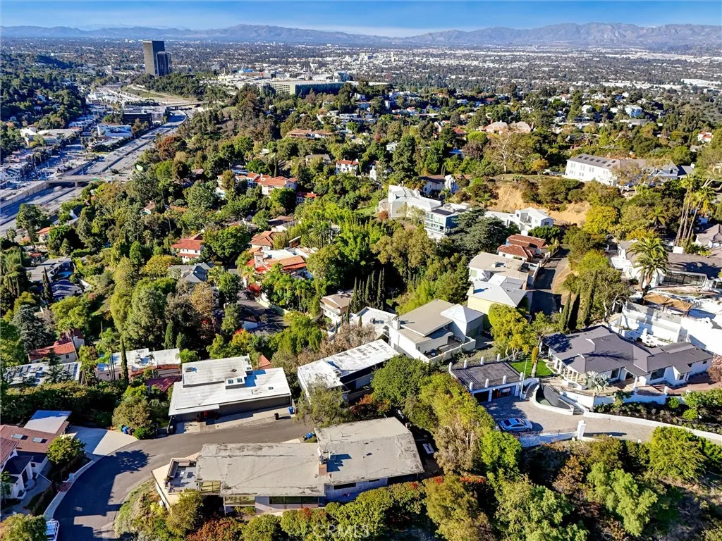 Additional image 89 of 3219 Tareco, Los Angeles, CA 90068