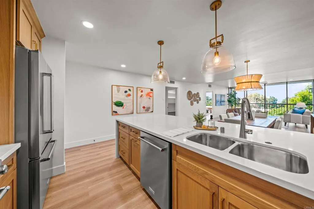 Additional image 5 of 2500 Torrey Pines Rd Unit 305, La Jolla, CA 92037