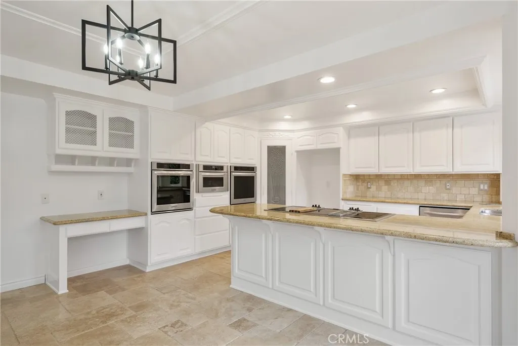 Additional image 14 of 19371 Woodlands Ln, Huntington Beach, CA 92648