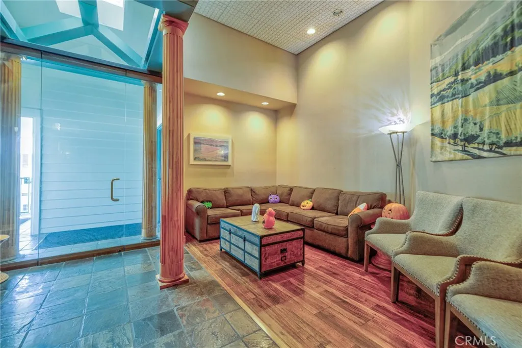 Additional image 27 of 16336 Whittier, Whittier, CA 90603