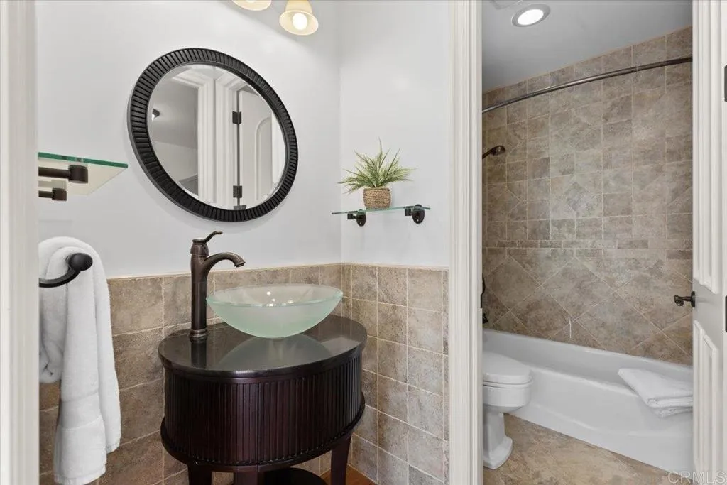 Additional image 86 of 1045 Van Nuys Street, San Diego, CA 92109