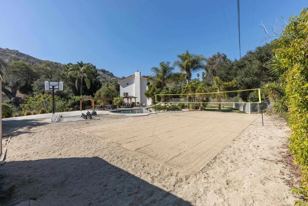 Additional image 129 of 1530 Windsong Lane, Escondido, CA 92026