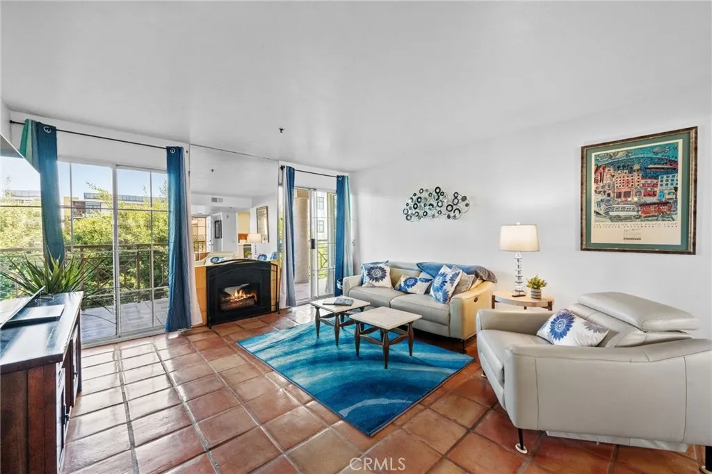 Additional image 2 of 801 Pine Avenue Unit 304, Long Beach, CA 90813