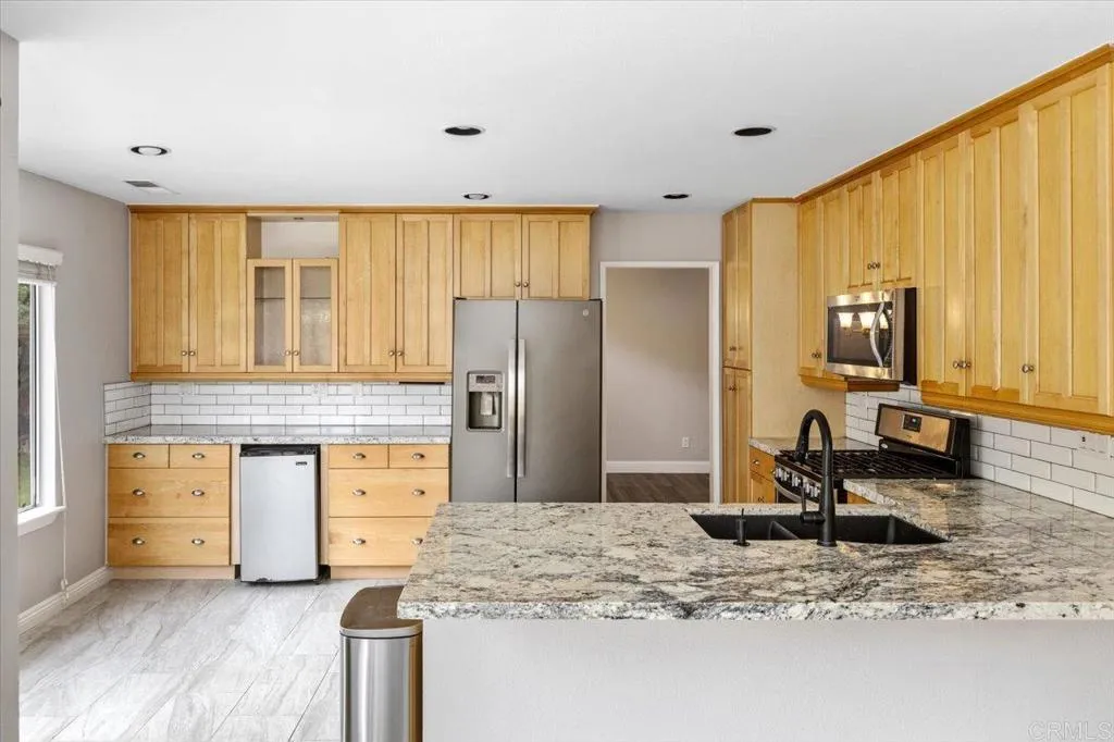 Additional image 12 of 1533 Promontory Ridge Way, Vista, CA 92081