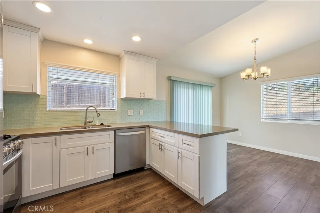 Additional image 40 of 5690 Cervantes Ave, San Diego, CA 92114