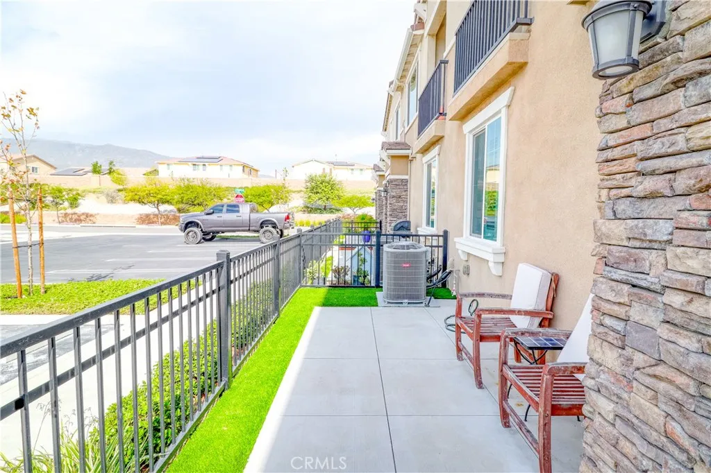 Additional image 6 of 16540 Wyndham Lane Unit 10, Fontana, CA 92336